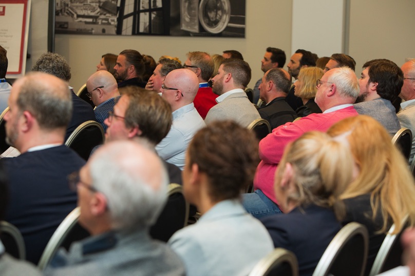 /images/slider-imgs-xs/069_Foto Loeffler_Weconact.jpg